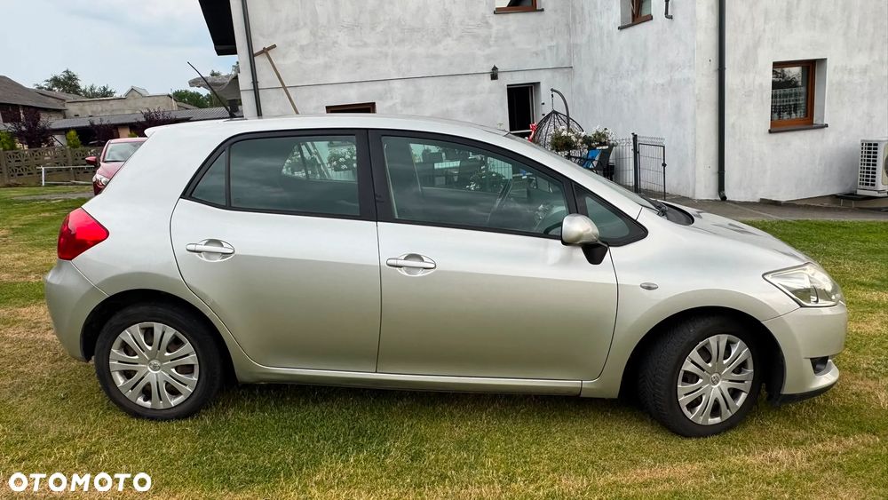 Toyota Auris 1.6 VVT-i Team - 3