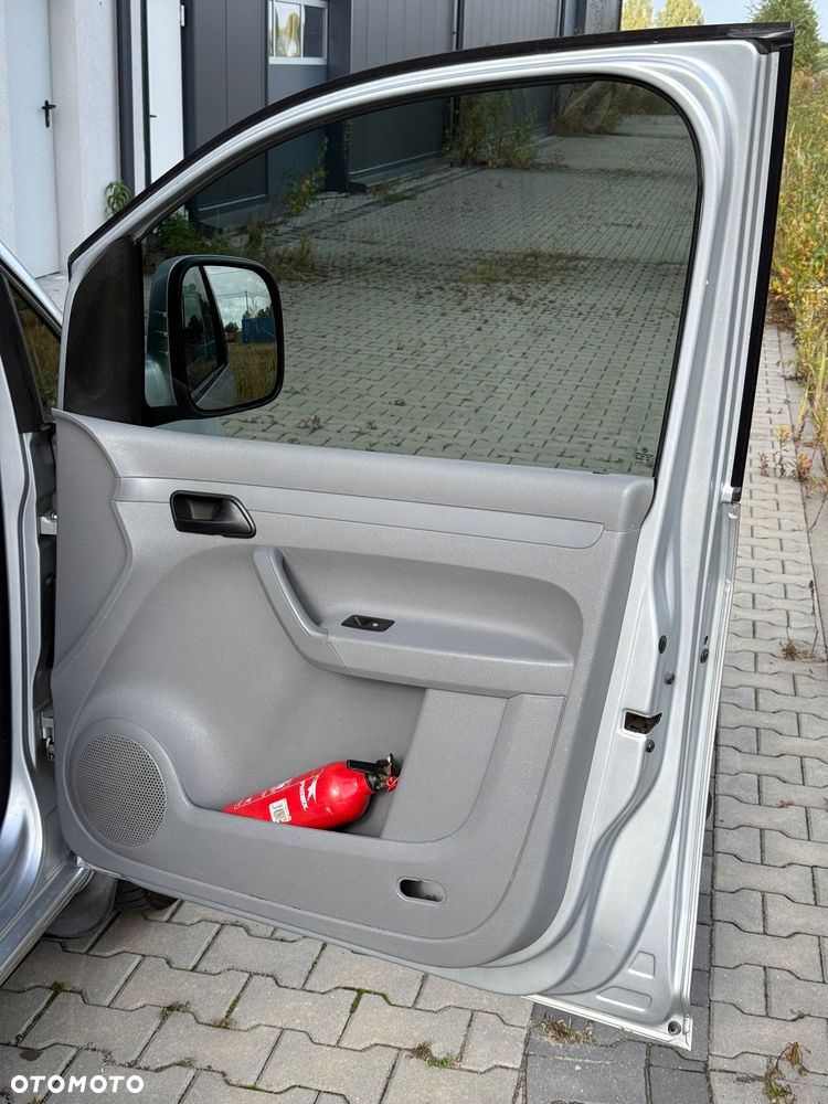 Volkswagen Caddy 1.9 TDI Life DSG - 23