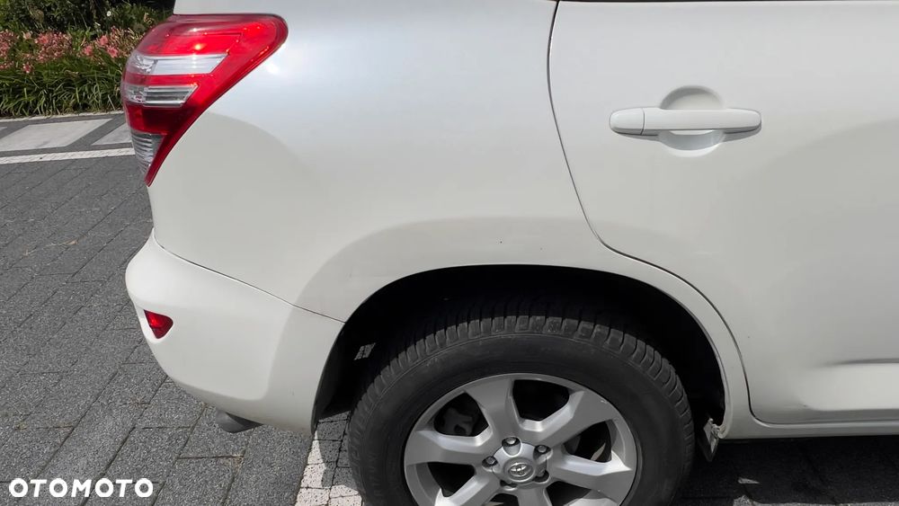 Toyota RAV4 2.2 D-4D 4x2 - 13