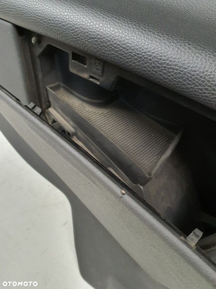 TAPICERKA BOCZEK PRAWY TYŁ VOLVO C70 II CABRIO - 7
