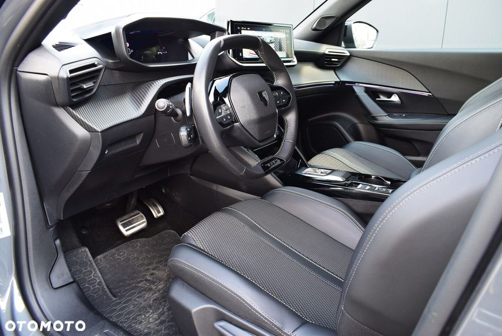 Peugeot 2008 1.2 PureTech GT S&S EAT8 - 11