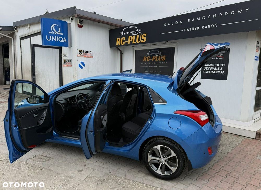 Hyundai i30 blue 1.4 Passion - 11