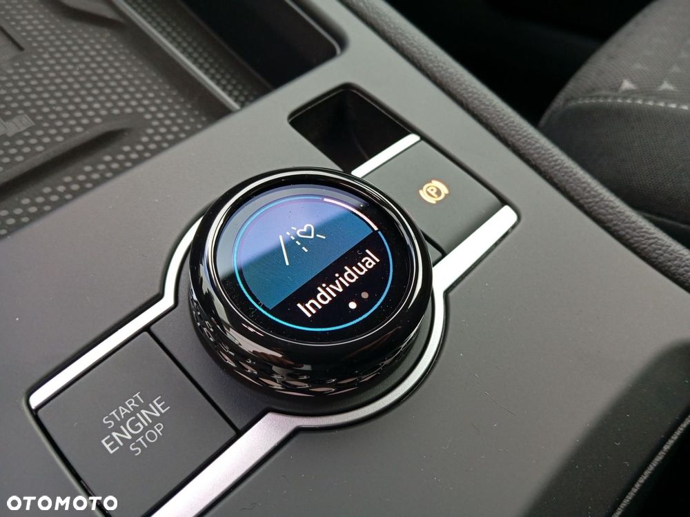 Volkswagen T-Roc - 29