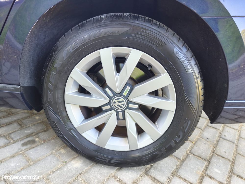 VW Passat Variant 1.6 TDI Confortline - 24