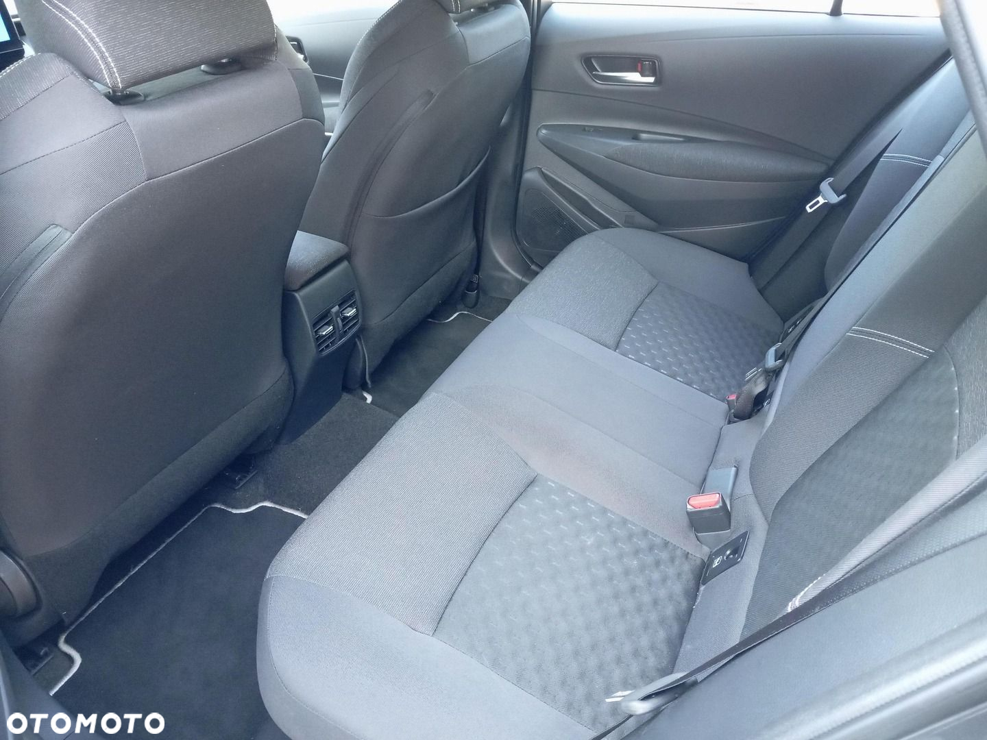 Toyota Corolla - 11