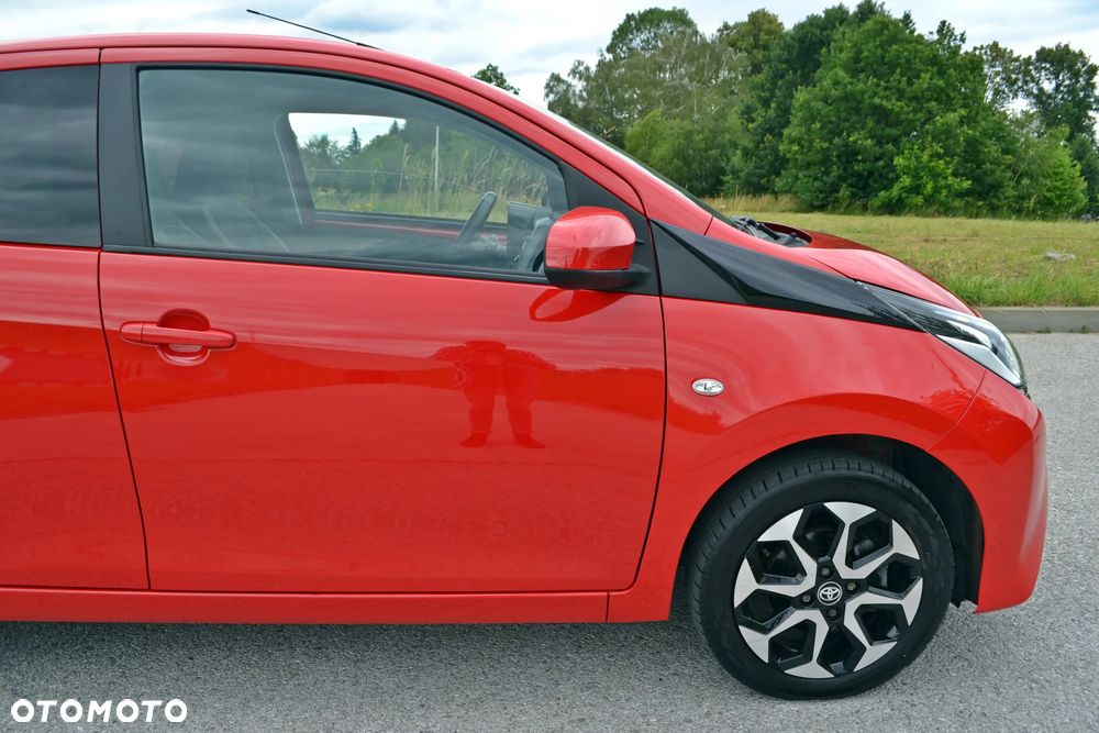 Toyota Aygo x.shift x-play connect - 13
