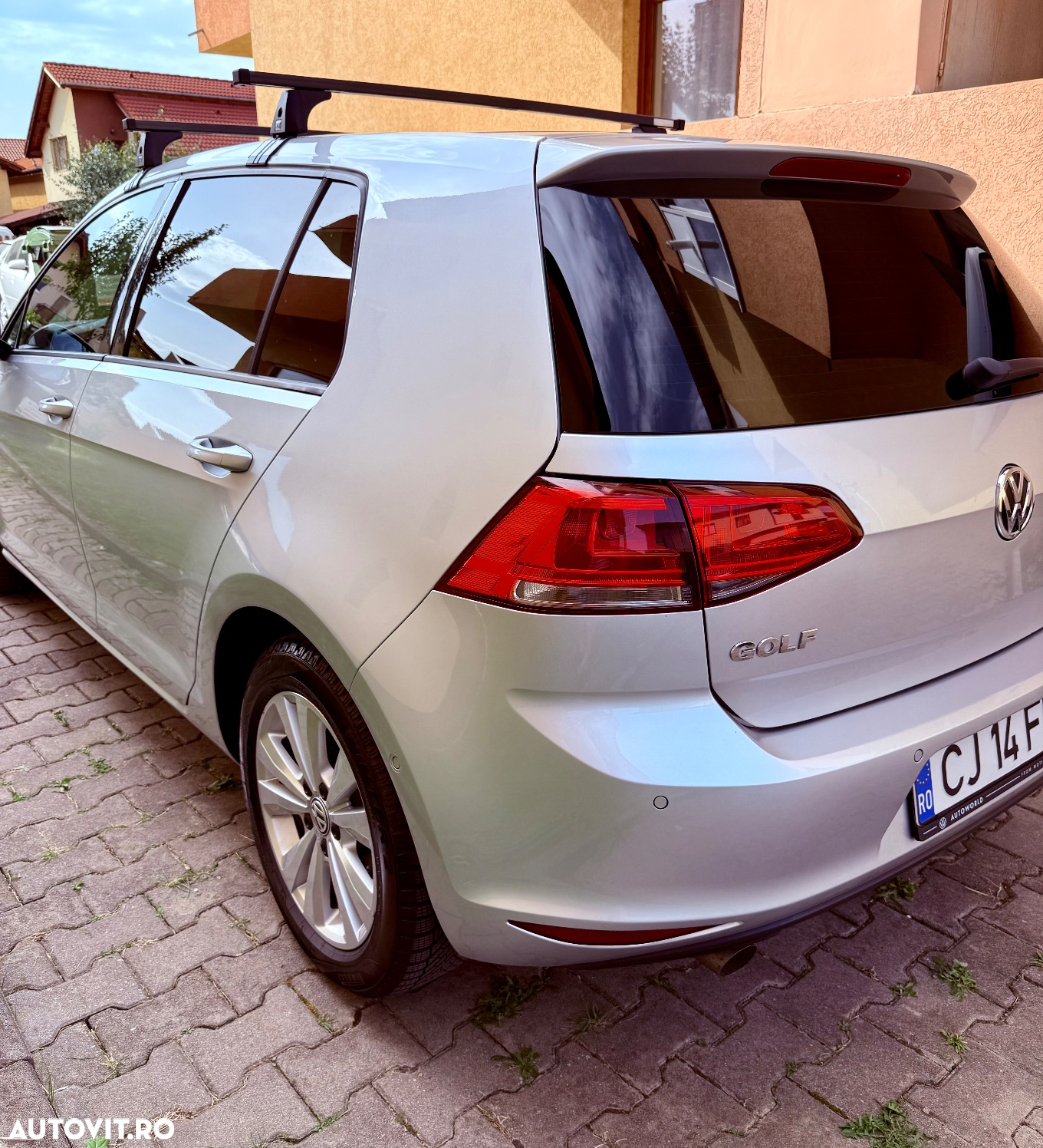 Volkswagen Golf 1.6 TDI DPF BMT Comfortline - 3