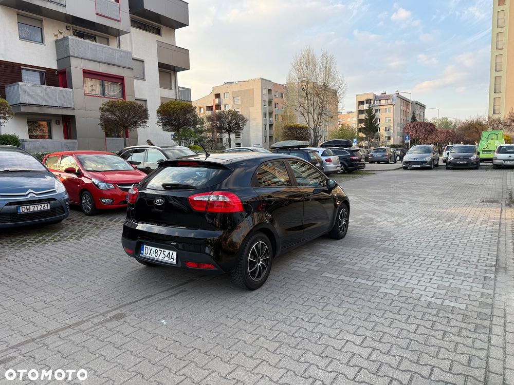 Kia Rio 1.2 Attract - 12
