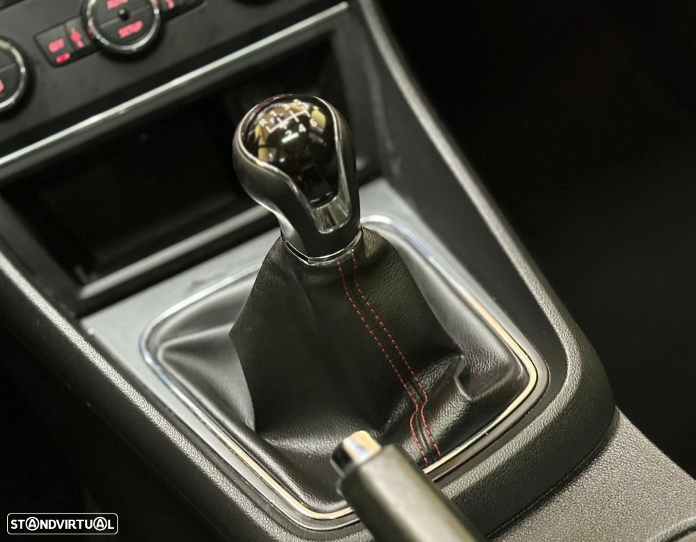 SEAT Leon ST 2.0 TDI FR - 16