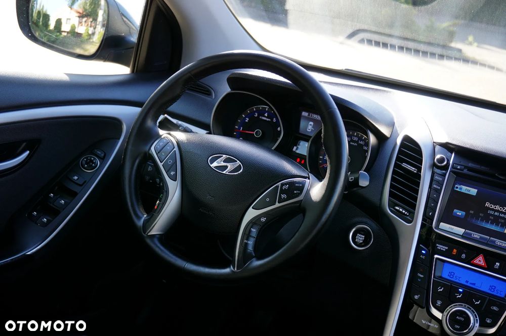 Hyundai i30 blue 1.6 GDI YES Gold - 30