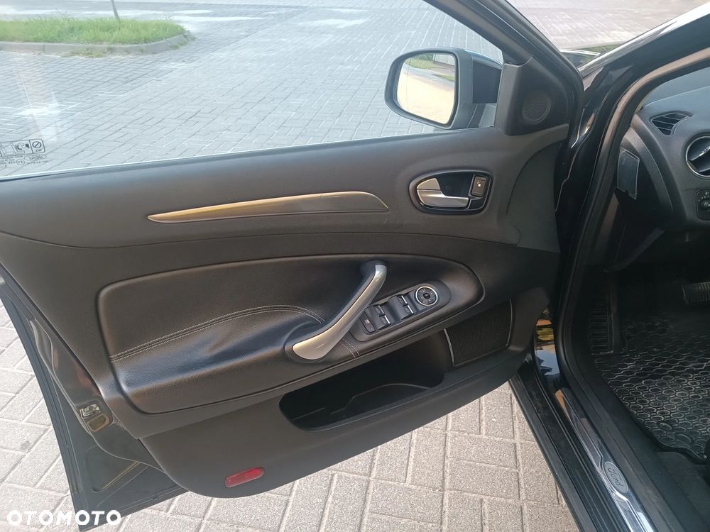 Ford Mondeo 2.0 TDCi Titanium - 10