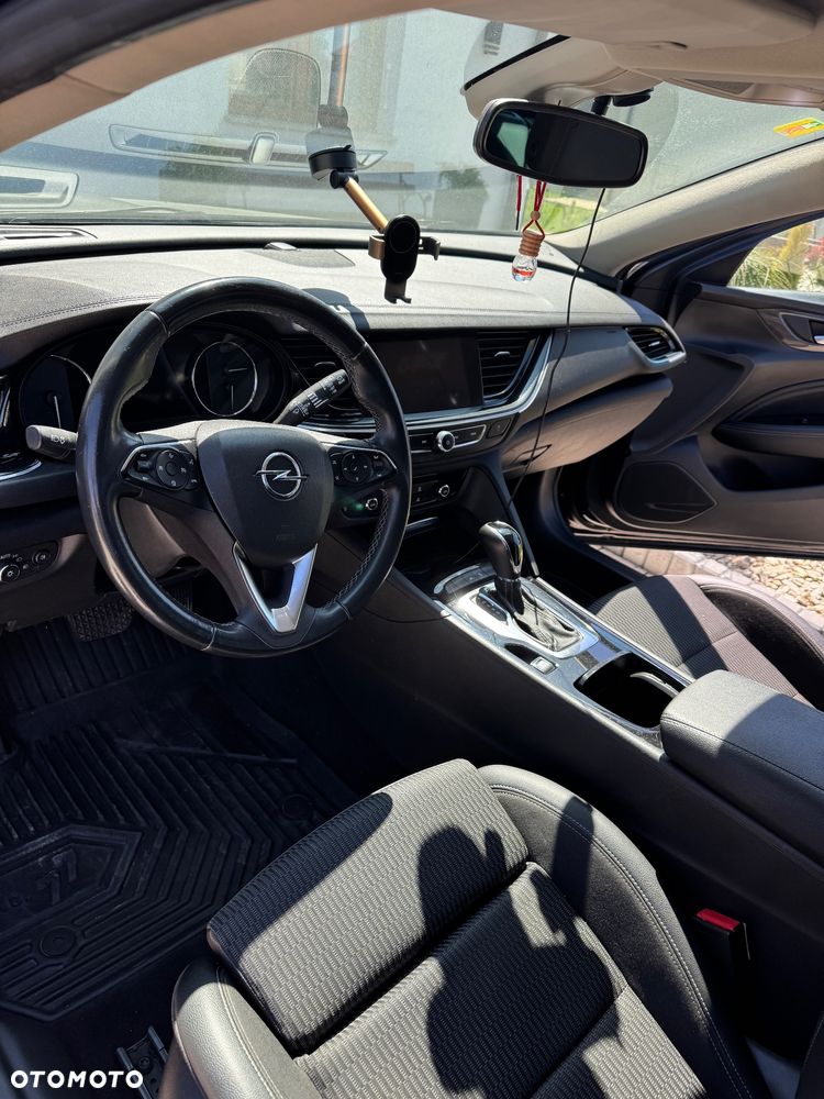 Opel Insignia 2.0 CDTI - 9