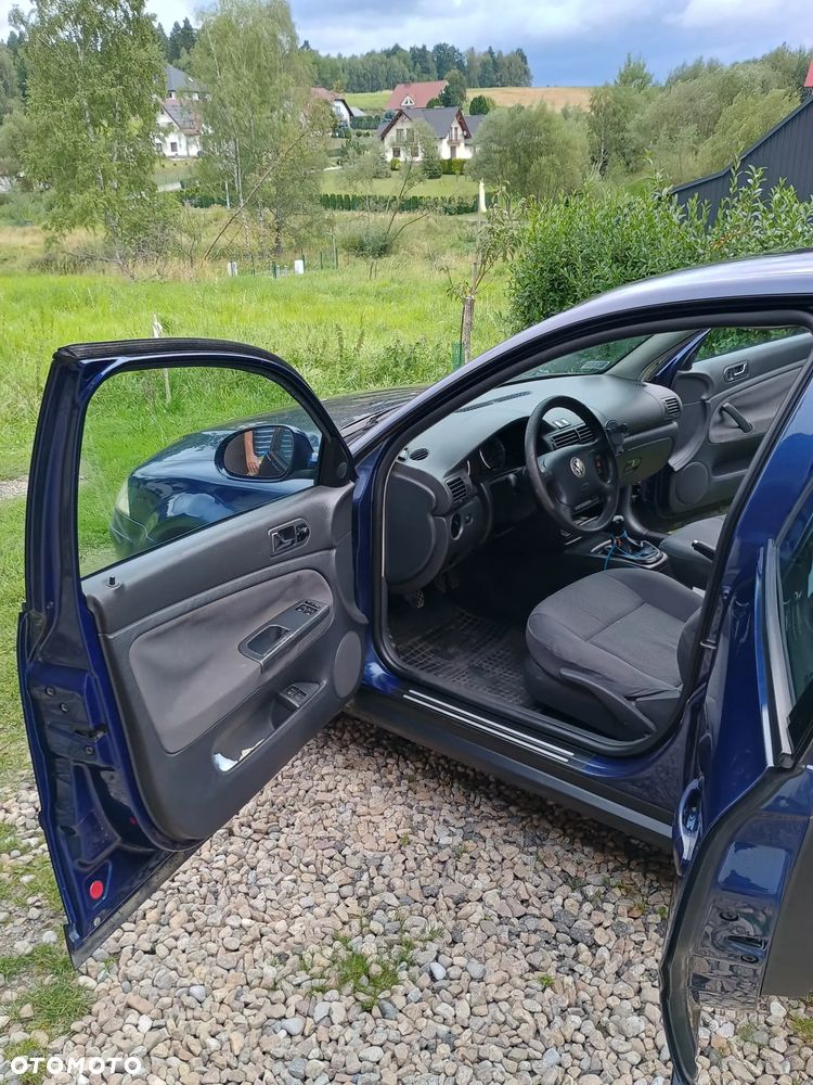 Volkswagen Passat 1.9 TDI - 17