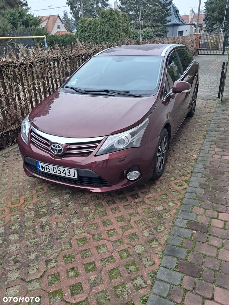 Toyota Avensis 2.0 D-4D Premium - 9