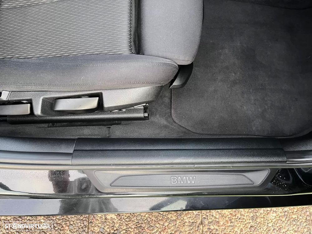 BMW 320 d Touring Aut. Sport Line - 48