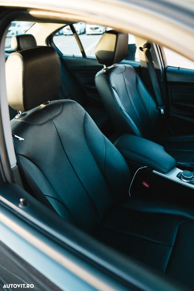 BMW Seria 3 318d - 14