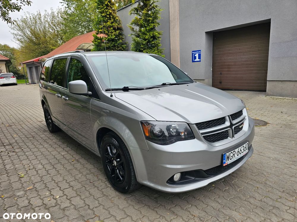 Dodge Grand Caravan - 3