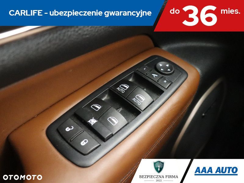 Jeep Grand Cherokee - 19
