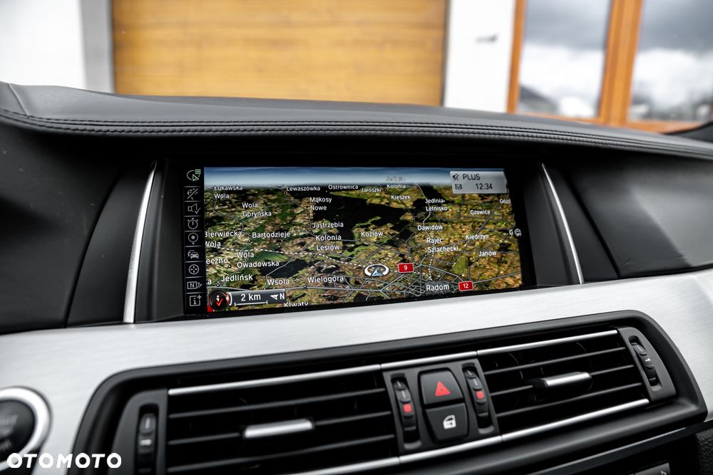 BMW Seria 5 M550d xDrive - 31