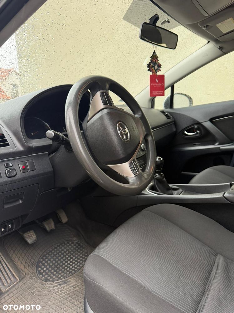 Toyota Avensis 2.0 D-4D Luna - 16