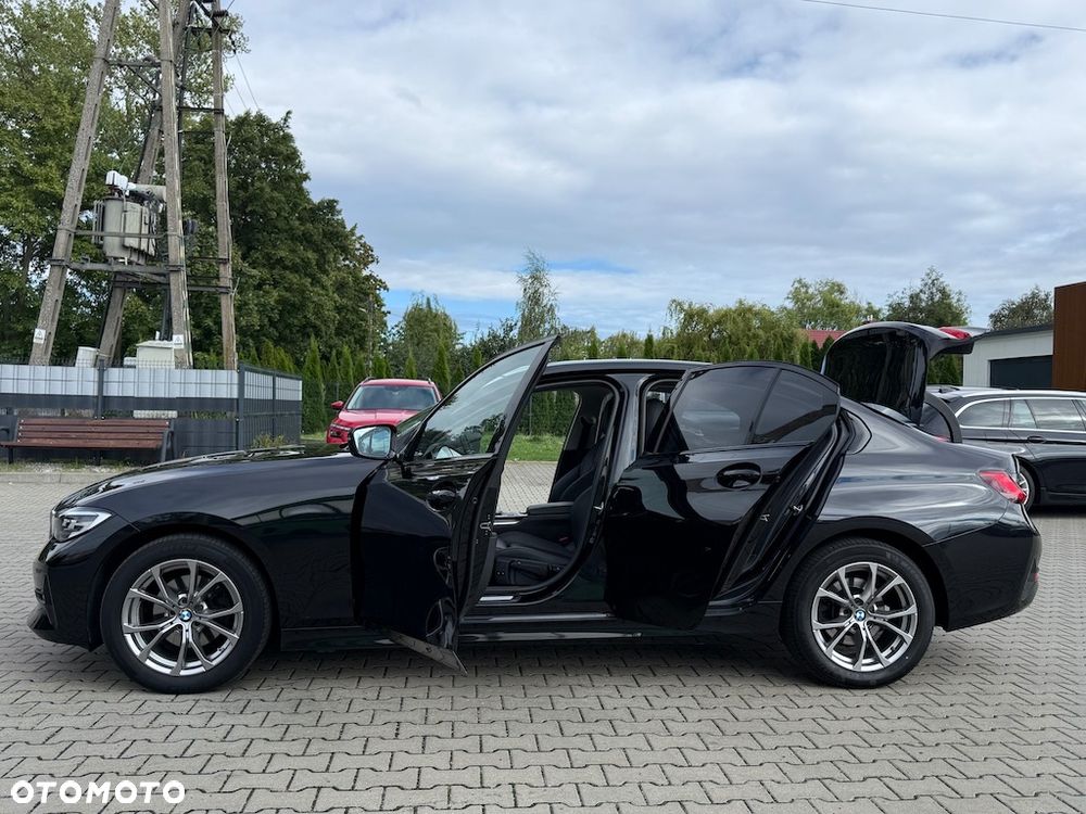 BMW Seria 3 320d - 14