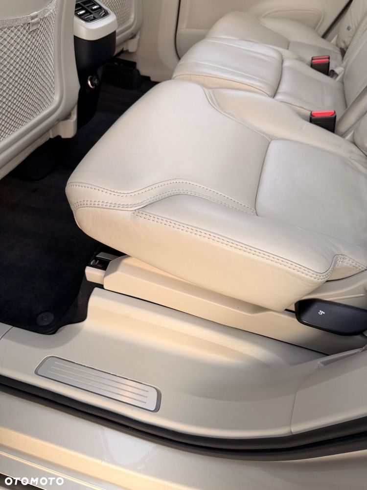 Volvo XC 90 D5 AWD Inscription 7os - 34