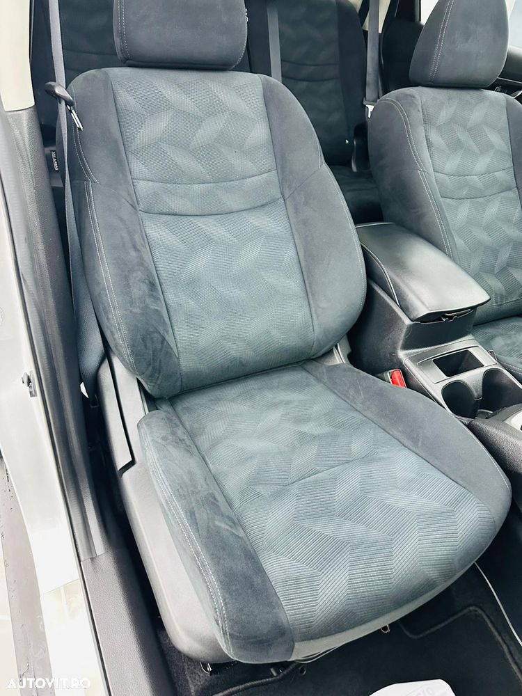 Nissan X-Trail 1.6 dCi N-Connecta - 28