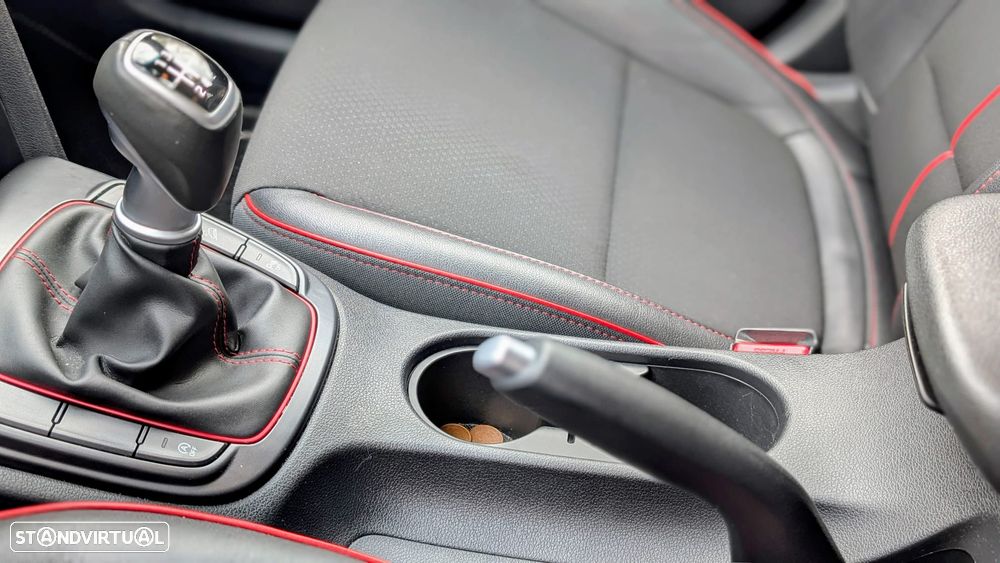 Hyundai Kauai 1.0 T-GDi Pele/Tecido Vermelho - 13