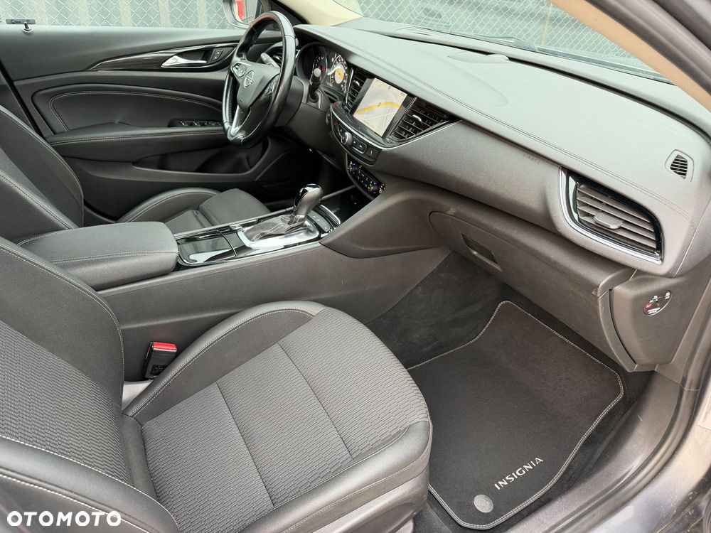 Opel Insignia - 8