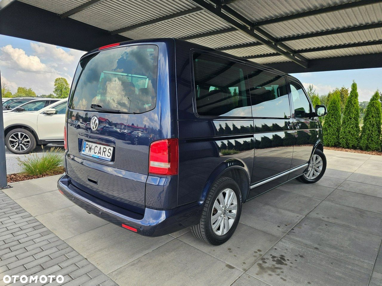 Volkswagen Multivan - 3