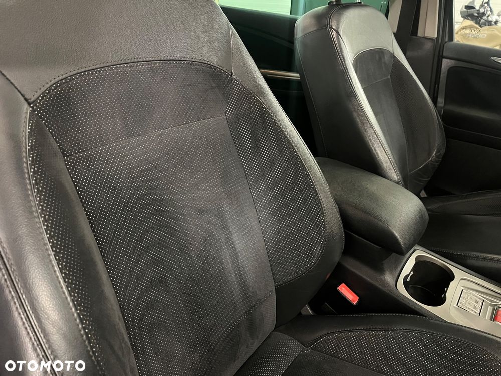 Ford S-Max - 21