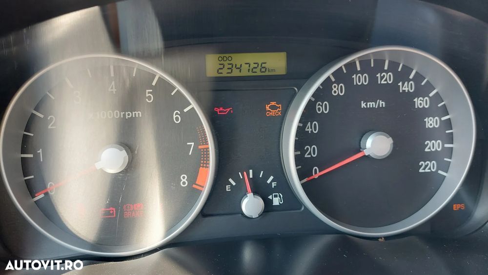 Hyundai Accent 1.4 GL - 12