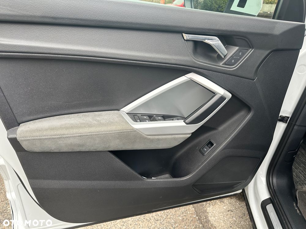 Audi Q3 35 TDI S-Line S tronic - 26