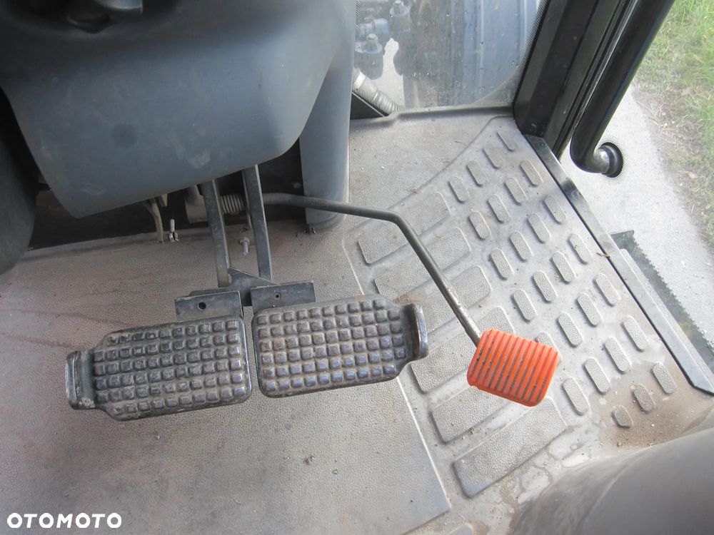 New Holland ts100 - 17
