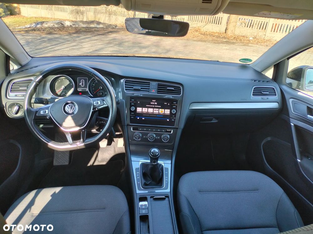 Volkswagen Golf 1.0 TSI BMT Comfortline - 24
