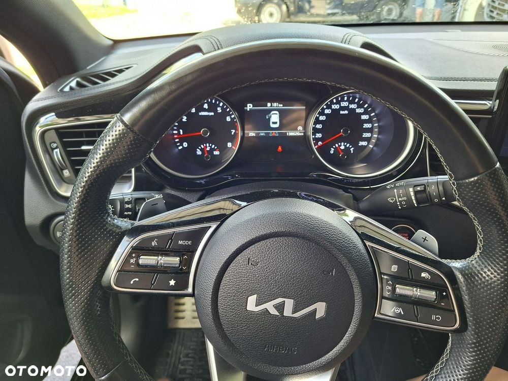 Kia ProCeed - 12
