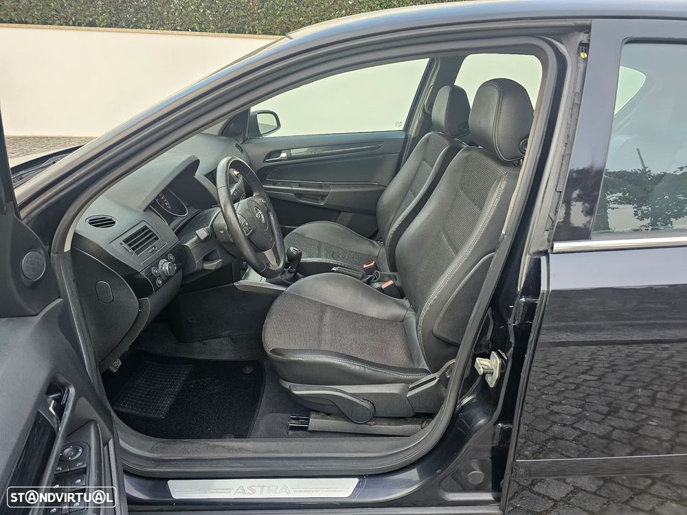 Opel Astra 1.7 CDTi Cosmo M6 - 13