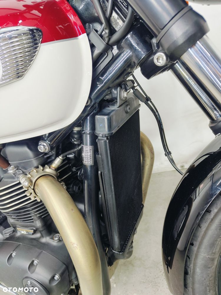Triumph Bonneville - 5