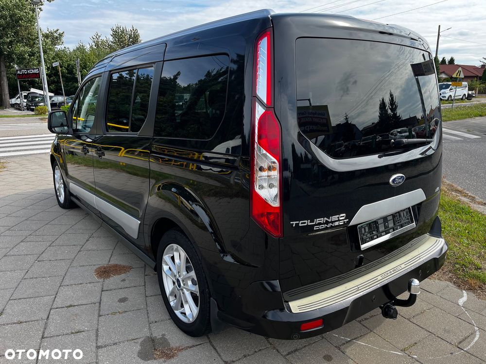 Ford Tourneo Connect Grand - 20