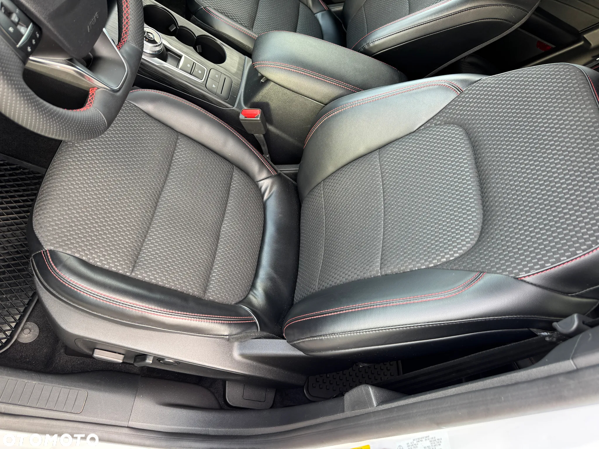 Ford Kuga - 15