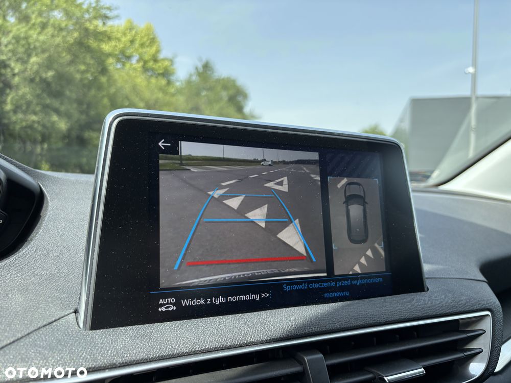 Peugeot 3008 1.2 PureTech Allure S&S - 4