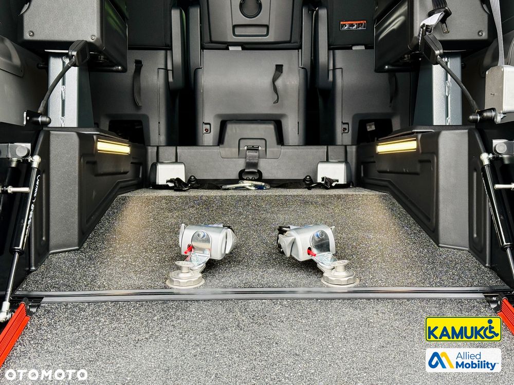 Ford Tourneo Custom 2.0 EcoBlue 320 L1 Titanium - 16