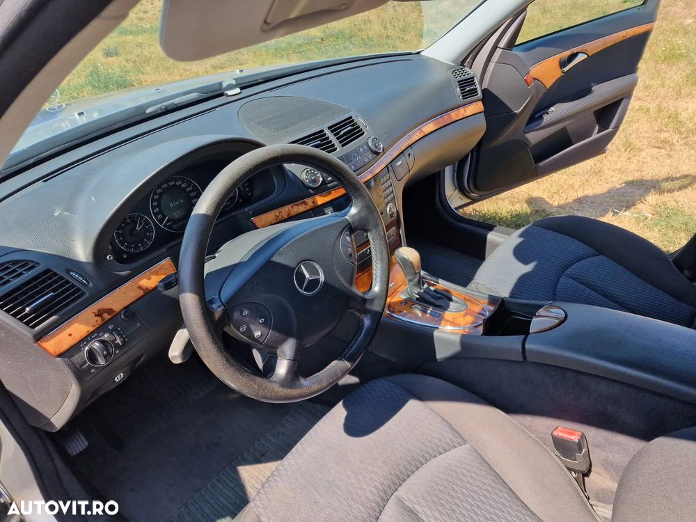 Mercedes-Benz E - 10