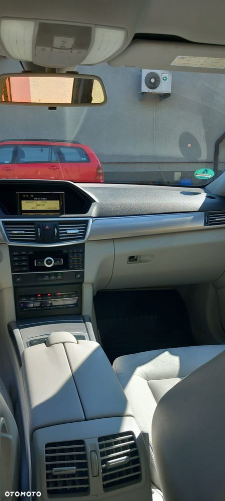 Mercedes-Benz Klasa E 220 CDI DPF BlueEFFICIENCY Automatik Elegance - 9
