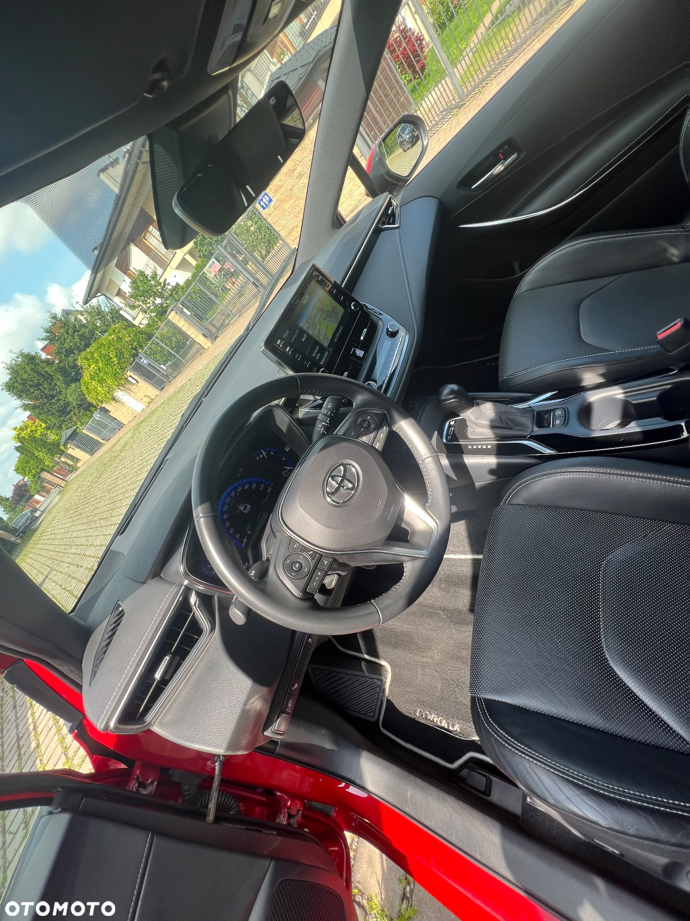 Toyota Corolla 1.8 Hybrid Executive - 12