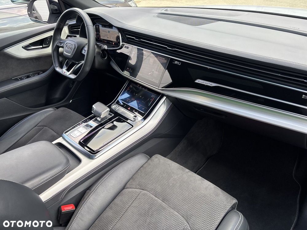 Audi Q8 - 40
