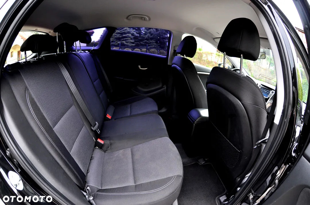 Hyundai i30 1.6 GDI BlueDrive Premium - 18