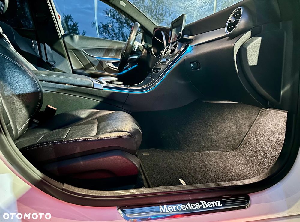 Mercedes-Benz Klasa C 200 4-Matic 7G-TRONIC - 15