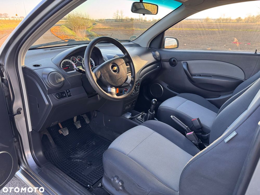 Chevrolet Aveo 1.2 LS - 13