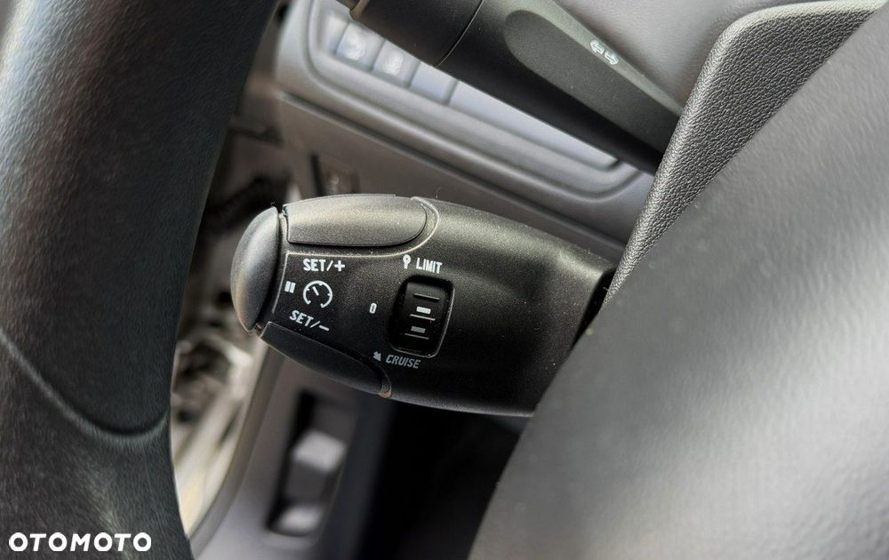 Peugeot 208 PureTech 82 Start & Stop Allure - 32